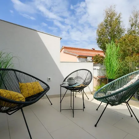 Casa de Férias Family Friendly House With A Swimming Pool - 26941