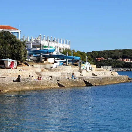 Casa de Férias Family Friendly House With A Swimming Pool - 26941